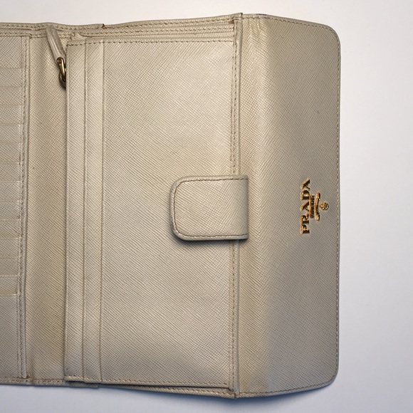 Prada Milano Saffiano Metal Wallet - Picture 6 of 8